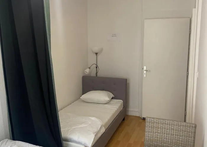 La Petite De Han/Misafirhane