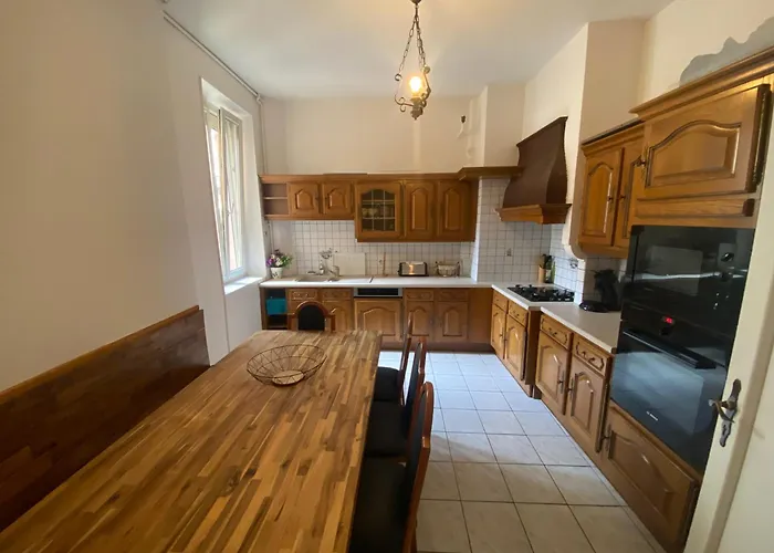 Herberg La Petite De *