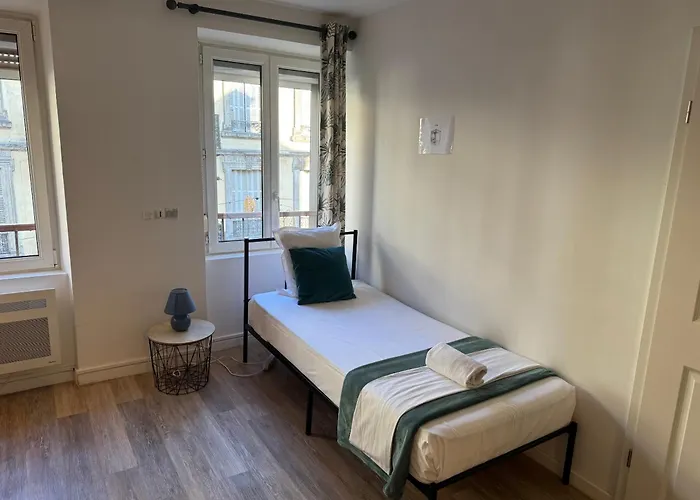 La Petite De * Straatsburg