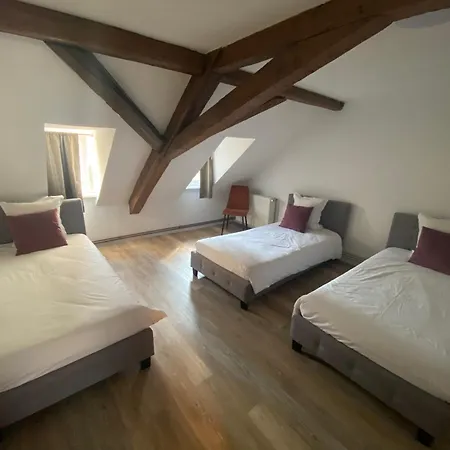 La Petite De