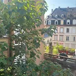 La Petite De