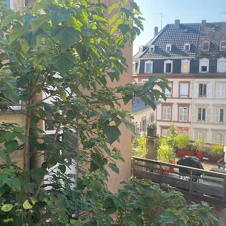 La Petite De